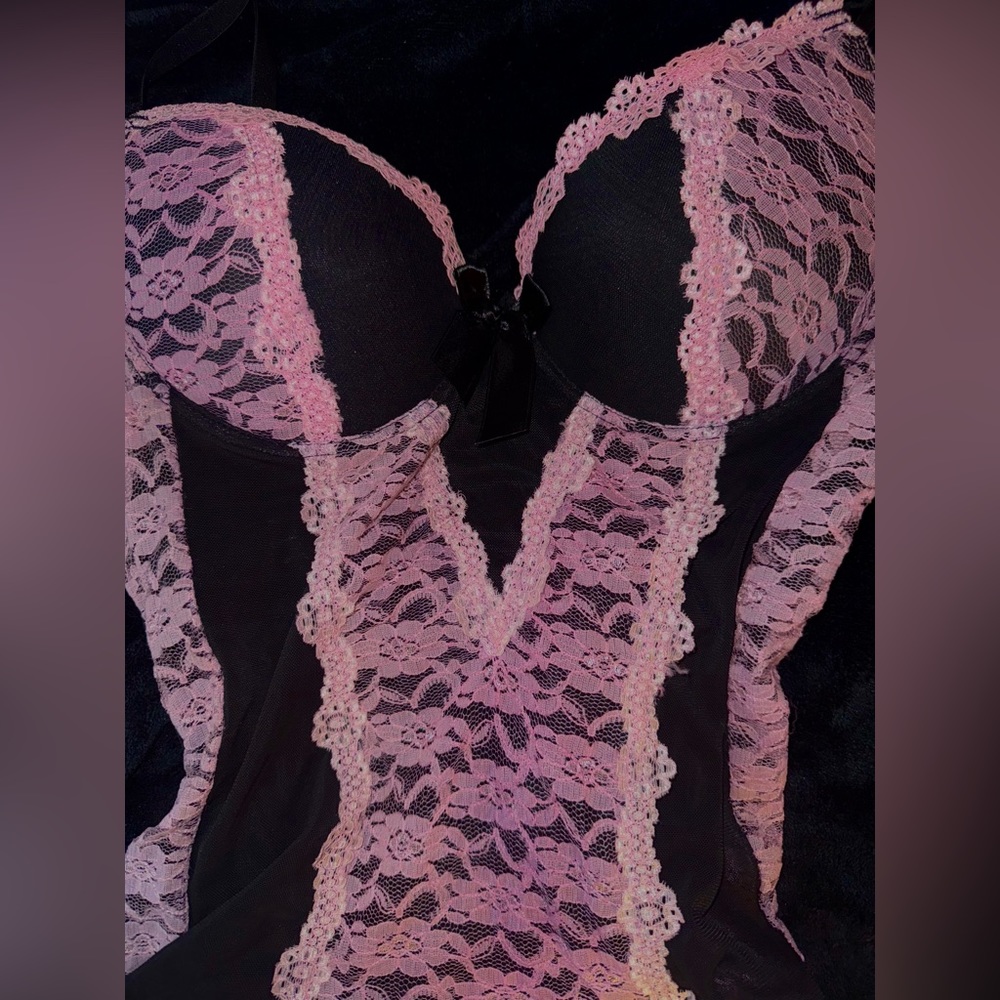 Black sexy lingerie corset like top with purple lace w garter